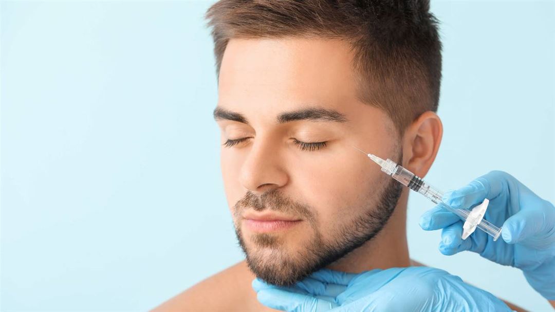 تزریق بوتاکس برای رفع چین و چروک استفاده می شود و غالبا گروه سنی خاصی را در بر نمیگیرد و در گروه های سنی مختلف تزریق بوتاکس متقاضی دارد.
